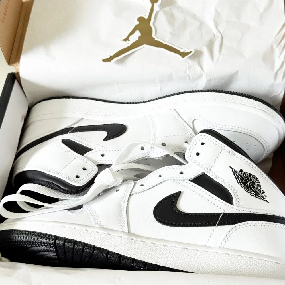 Air Jordan 1 Mid White Black Sneakers | Big Kids Size 5Y (Women’s 6.5) - Picture 4 of 14